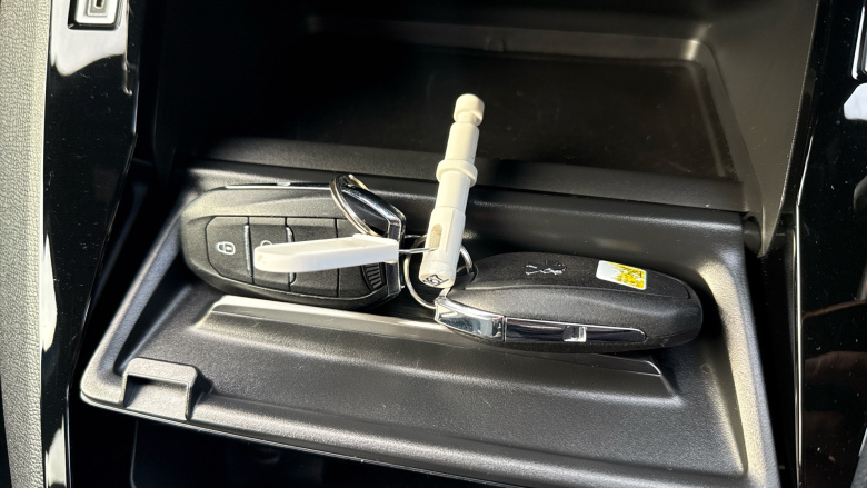 Peugeot 208 1.2 PureTech 100 GT 5dr Petrol Hatchback